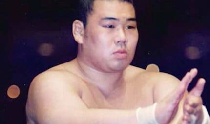 「幕下力士の給料は月8万円」 元力士が明かす相撲界の過酷な給料事情「家賃・食費0円でも…」