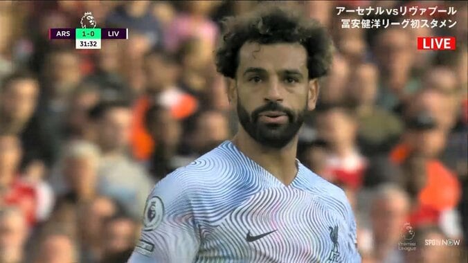 冨安健洋に“完敗”…昨季得点王が途中交代の憂き目 ベンチで見せた“虚無ってる”表情に「トミー被害者の会また増えた」同情の声も 1枚目