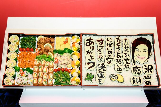 篠原涼子、『今日も嫌がらせ弁当』原作者の手作り弁当に感動「すごーい！唐揚げおいしそう！」 4枚目