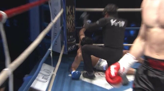 衝撃のバックブローKO