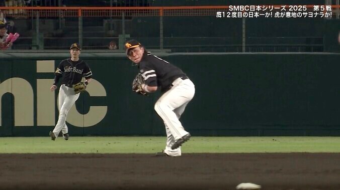 【写真・画像】SBの“日本一男”野村勇の絶妙美技は「今宮かと思った」 決勝弾前の大ファインプレーに「飛び込んだら行き過ぎる」阪神OBも絶賛　1枚目