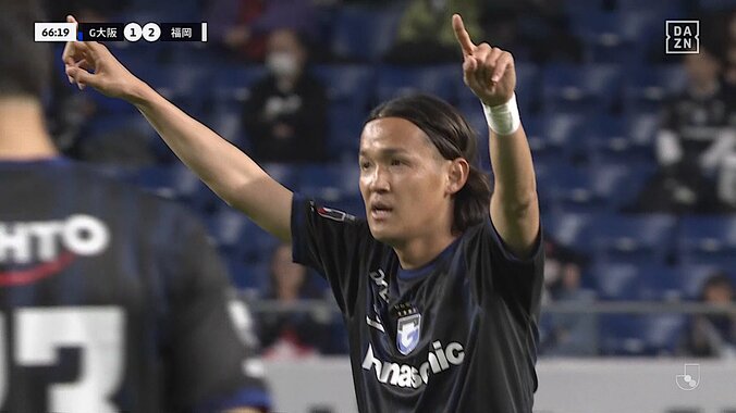 【写真・画像】「キャプテン翼もびっくり」G大阪21歳新星FWが衝撃オーバーヘッド弾 難しい体勢から一撃「そんなゴール決めれたんや」SNS沸騰　1枚目