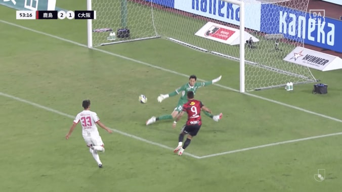 「マジなにしてんねん！」まさかの“クリア空振り”に衝撃「一番やっちゃいけないミス」C大阪生え抜きDFが鹿島に決勝点献上の瞬間 5枚目