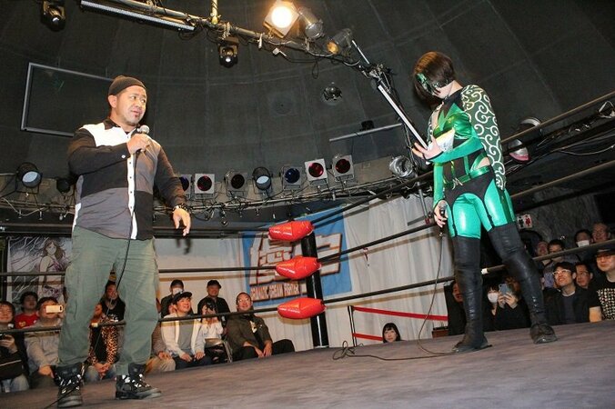 「マッスル女子高生にする」“筋肉アイドル”才木玲佳、JKプロレスラー・小橋マリカを英才教育 3枚目