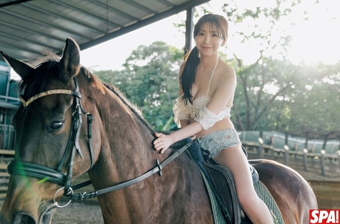 SKE48太田彩夏、発売決定の1st写真集から未掲載写真を一挙公開 『週刊SPA！』登場 2枚目