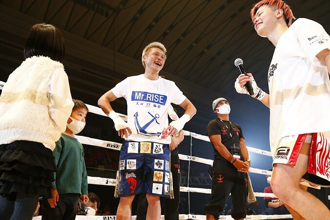 那須川天心がノーガードに…“ミスターRISE”裕樹、万感のラストマッチ「世界一の男を体感できた」 2枚目