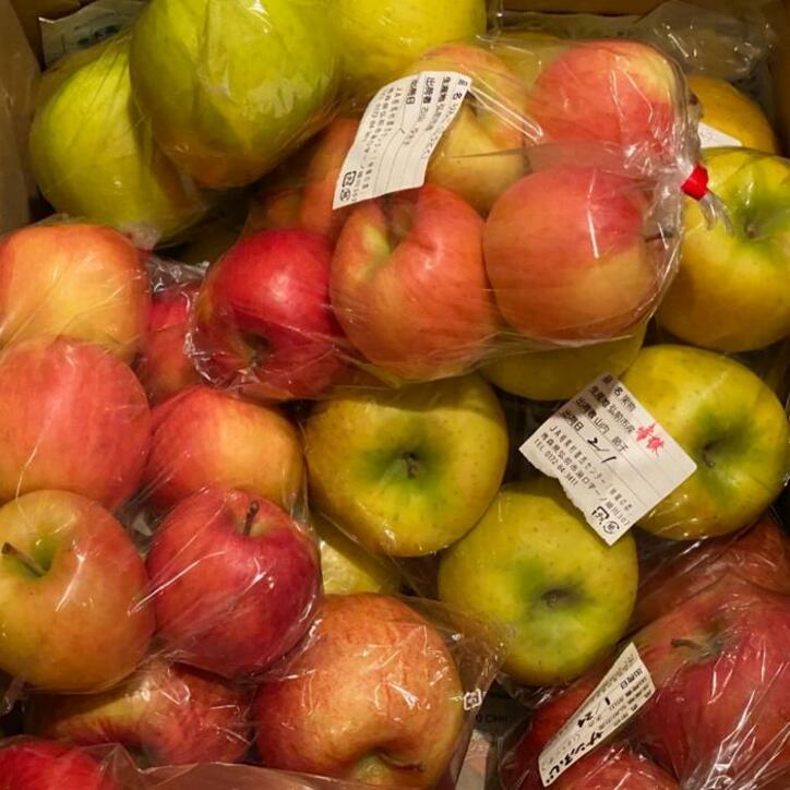  かとうかず子、種類別で大量に届いた品「私の好きなこうとく林檎も沢山」 
