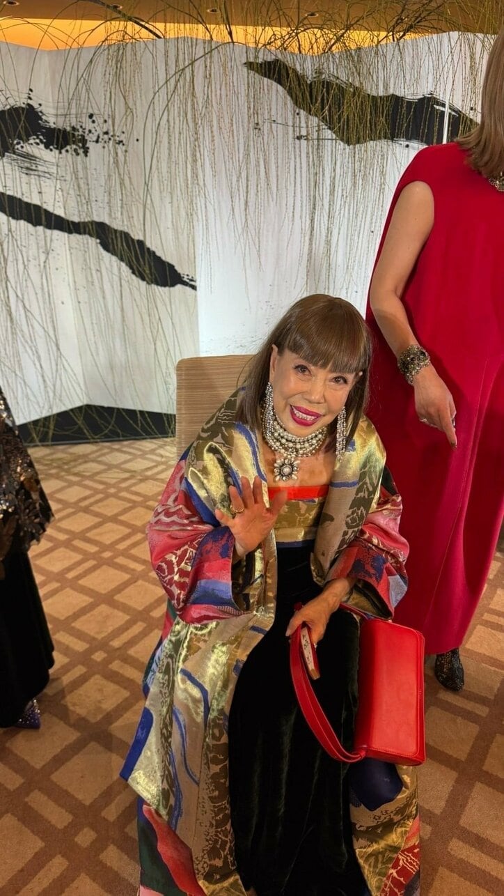 【写真・画像】キャシー中島、夫・勝野洋と亡き長女のお墓参りへ「ここにくると不思議に心が落ち着きます」　1枚目