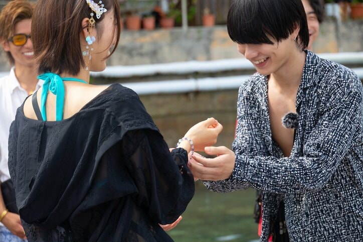 スタイル良すぎ！水着美女の登場シーンに峯岸みなみ「日焼け止めのCMみたい」『シャッフルアイランド Season3』#2