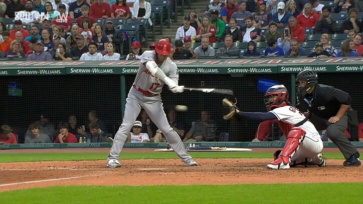 「新・大谷ルール」ができるか 大谷翔平、5度目の打撃妨害は歴史的ハイペース ぎりぎりまで引き付ける技術も捕手は受難