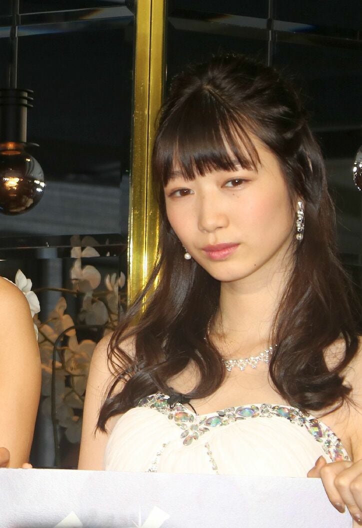 キャバ嬢役の夏菜、パンサー尾形の“キス顔攻撃”に困惑