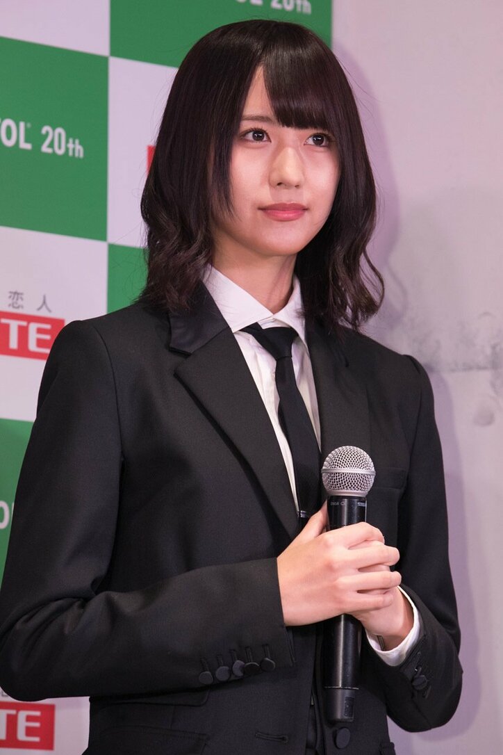 欅坂46の”ほんわかメンバー”が歴代衣装で登場! 佐藤詩織は”欅らしさ”全開のオリジナル服に身を包む