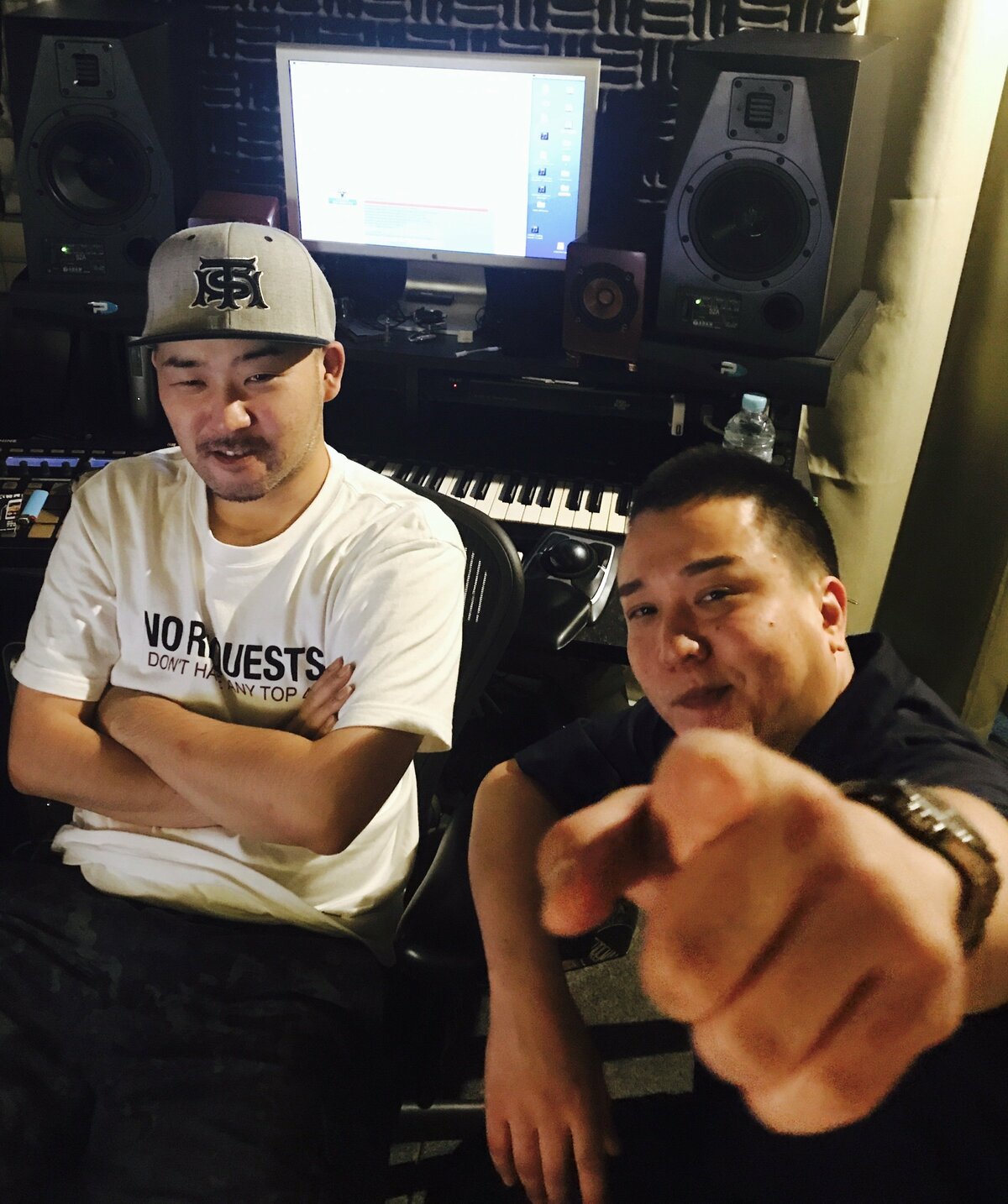 I Dea Km 対談 Youtubeで見るより生でヤバいライブ見る方が脳裏に焼き付く My Eye Dea 14 インタビュー 特集 Abema Times