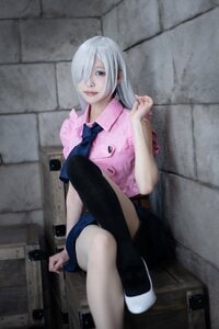 「七つの大罪」エリザベスに扮した猫田あしゅのコスプレが大好評「本物すぎる」「脚めっちゃ綺麗」