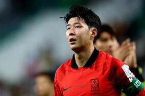 【W杯】「無礼な行動」「非マナー」　涙の韓国ソン・フンミン、相手スタッフの自撮り撮影を韓国酷評「ただでさえ腹が立つのに…」　