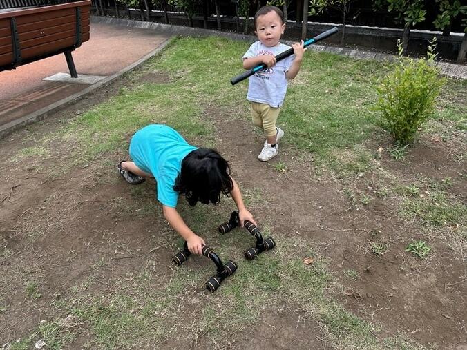 エハラマサヒロの妻、長男が通う幼稚園の面談の結果「ほんと性格がでてて面白い」  1枚目