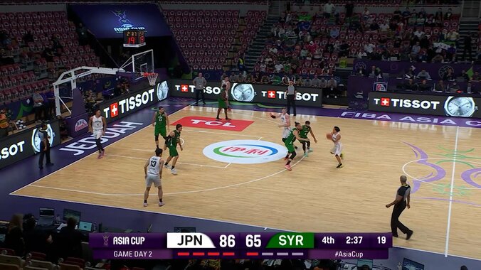 天才かよ！ 富樫勇樹の“神業パス”が「やっぱ別格」「うますぎ」空間を支配した完璧アシストの瞬間【バスケ日本代表】 2枚目