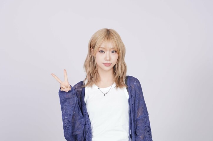 【写真・画像】華やかなビジュアルが話題の実力派ガールズグループizna、最近メンバーの中で流行っていることは？初のバラエティで新たな一面披露　6枚目