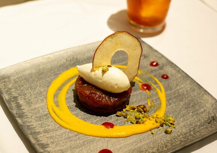 藤井聡太王将は「紅玉のタルトタタン」、羽生善治九段は「抹茶のバスクチーズケーキ」午後のおやつでリフレッシュ/将棋・王将戦七番勝負第4局