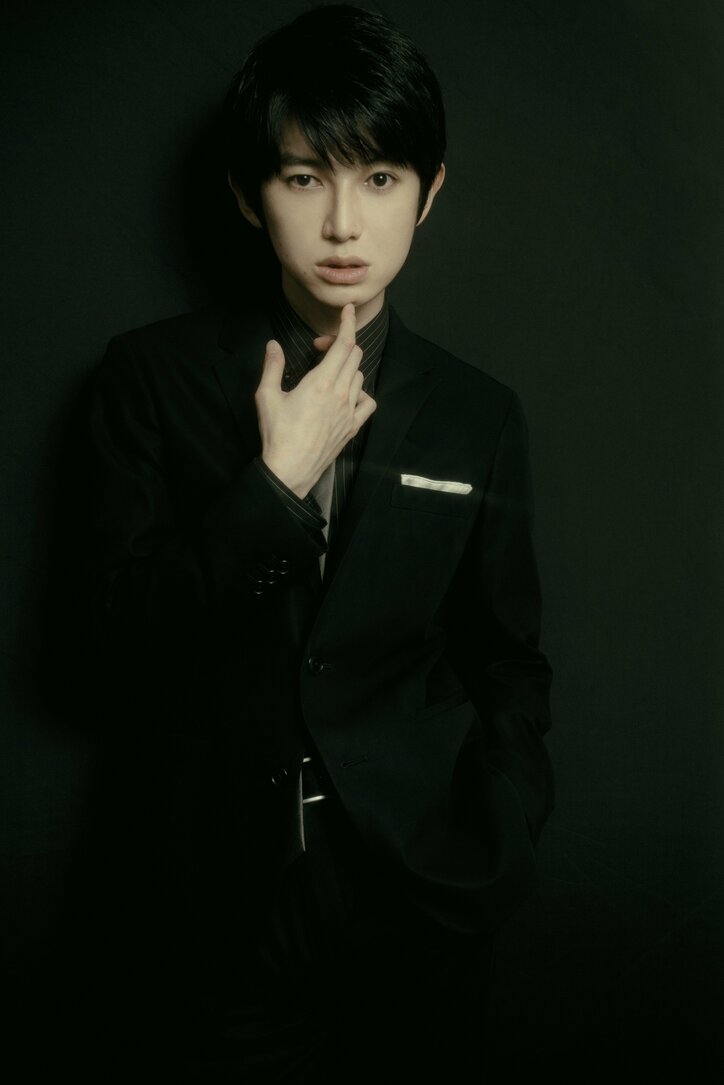 全身整形にホルモン注射で子供の姿に…本郷奏多がサイコな殺し屋役に挑戦！　子役と二人三脚で作り上げた映画『Ｄｉｎｅｒ ダイナー』撮影裏話