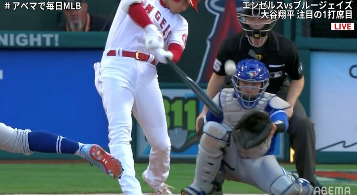 大谷翔平の豪打に少年ファン飛び上がって「オオタニサーン」“祈り＆歓喜” ファンも驚き「飛びすぎ」「モンスターやん」