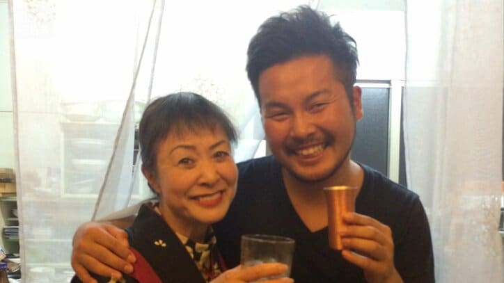 12年目に撮影された梅澤さんと筆者