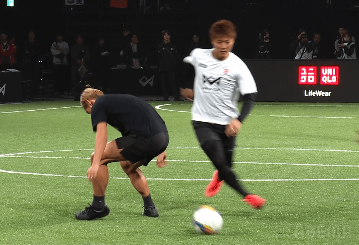 【写真・画像】「シュートも打てたんかい！」GK権田修一、“衝撃ゴール”に解説絶叫「GKの大砲」「楽しそう」低弾道キャノンにファンも騒然　1枚目