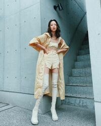 河北麻友子の圧倒的な“美脚ニーハイブーツ”姿に「これは真似できない」「脚長っ！何頭身ですか」と驚きの声