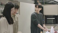 モテモテ美女に近づけないオクテ男子、ライバル男子も割り込み切ない展開に…同居生活3日目で早くも波乱