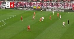 どこから来たんだよ！ 潰し屋・佐野海舟、背後から“忍者ムーブ”→ボール奪取の瞬間「ウソだろ！？」 相手選手が気づかず… 一瞬で仕留める