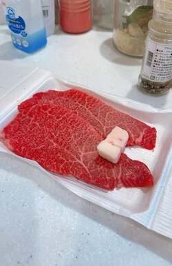 小倉優子、三男の運動会後に訪れた精肉店を報告「美味しいお肉屋さんに出会えて幸せです」 