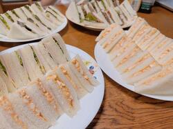  エハラマサヒロの妻、義母が沢山作ってくれた綺麗な朝食「お店のサンドウィッチみたい」 