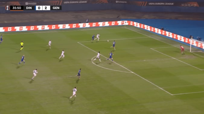 「美しい…」伊東純也の“神トラップ”を解説が大絶賛！「これ以上ないファーストタッチ」右足アウトサイドから急加速した瞬間 5枚目