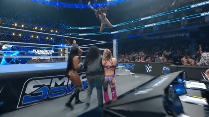 チェルシー、決死のダイブ