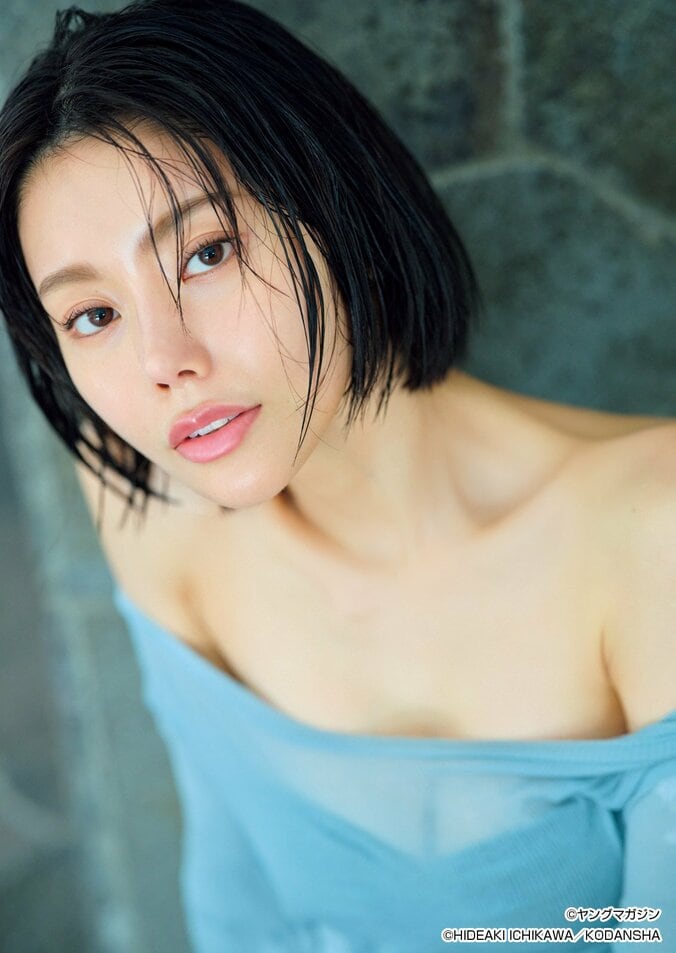 “次世代のモグラ女子”長瀬礼華、グラビア初挑戦で“美の完成形”を堂々披露 『ヤンマガ』巻末に登場 1枚目