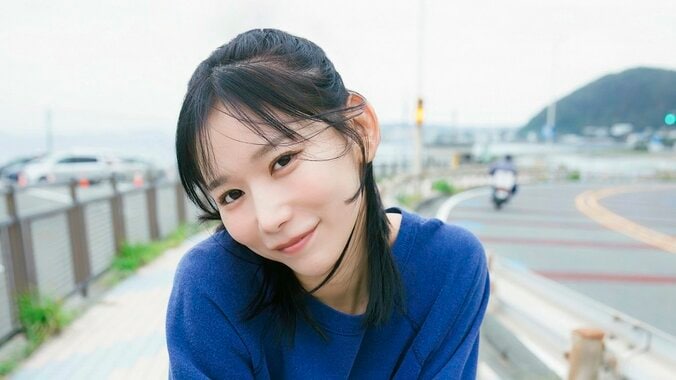 【写真・画像】yosugala・黒坂未来、スウェットにスカートで元気なグラビア ヤンマガWeb「NEXT推しガール！」　1枚目