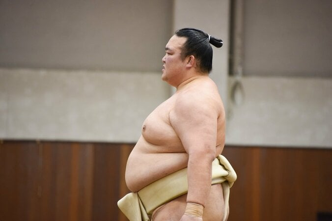 「大輪の花が咲くまでは」　“甘い横綱昇進”と揶揄された横綱・稀勢の里の気になる現在地 1枚目