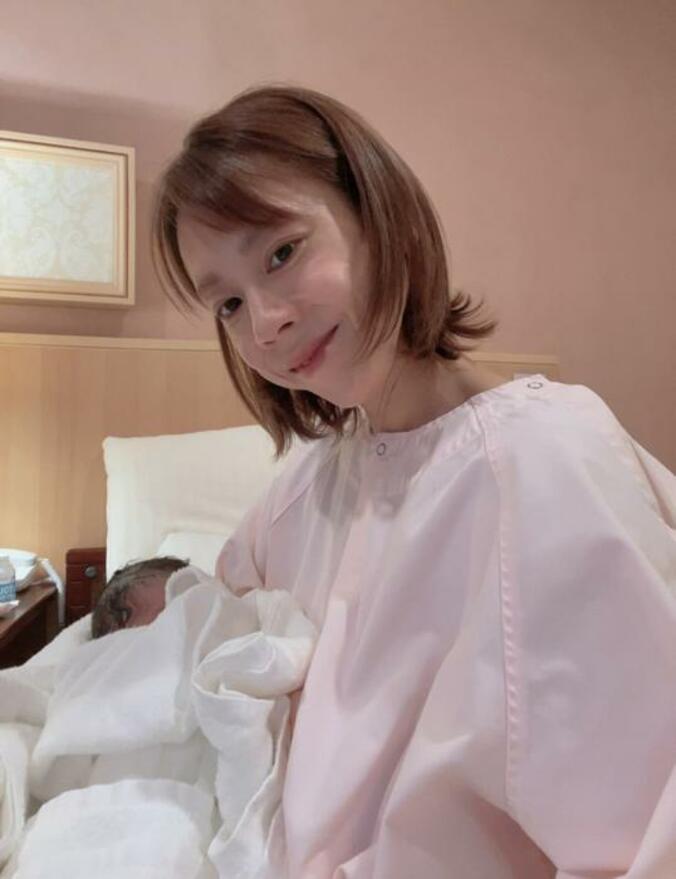  高橋真麻、第2子男児の出産を報告「守るべき存在がまた一人増えた」  1枚目