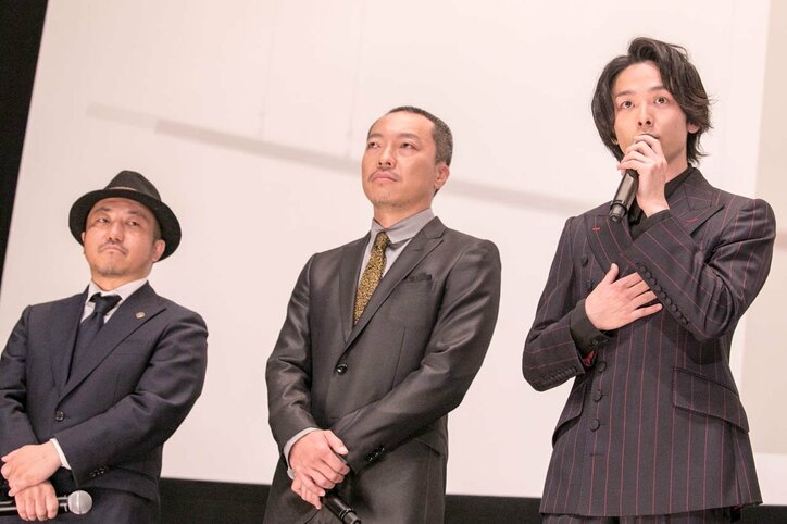 中村倫也、『孤狼の血』狂犬役に「緊張で眠れなかったです…8時間くらいしか（笑）」