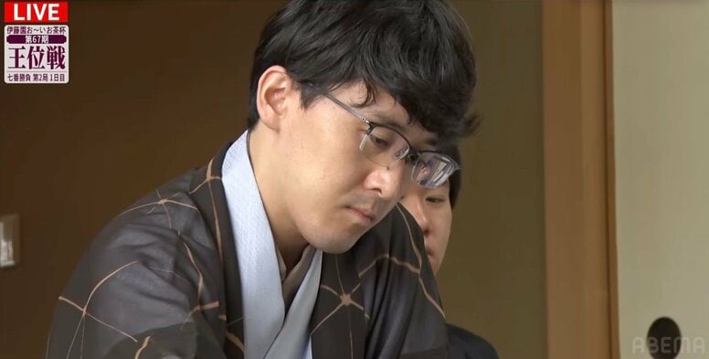 「神戸牛で牛丼！？」女流棋士が驚がく…伊藤匠二冠が注文した「お高級なお牛丼」にファン騒然 藤井聡太王位は夏野菜の天婦羅とうどん膳