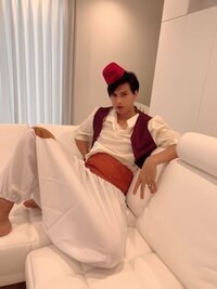 アレクサンダー『暇だからアラジンになってみた❤️』