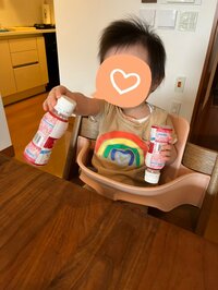 登坂淳一『両手に』