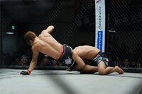 衝撃TKO決着!! 手塚基伸 vs 魚井フルスイング | 動画視聴は【Abemaビデオ(AbemaTV)】