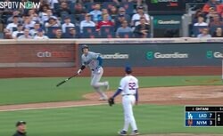 球場騒然！ 大谷翔平、変態アーチで“異変”が起きた…！？ “ブチギレ退場→戦力外通告男”のリアクションがヤバすぎる 「イラついてるなｗ」「打たれてこの態度はない」