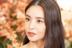 「1男8女の大家族」シンママ美女（37）が用意した“自宅プール”に滝沢眞規子も衝撃「本当に家の中でやるのね…」