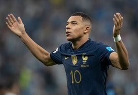 「俺たちなら取り返せる！」言葉でもフランスを牽引していたムバッペ　劇的追い上げの裏に若きエースのリーダーシップあり