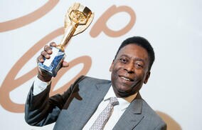 W杯敗退の失望感漂うブラジル、王様ペレがメッセージ　「5つ星の意味を思い出して」