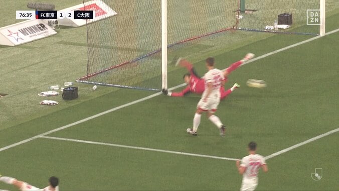 「一刻も早く海外に行くべき」21歳の日本代表FWが覚醒「俵積田やばいな」超加速ドリブルで単騎突破→相手ゴール強襲の瞬間 4枚目