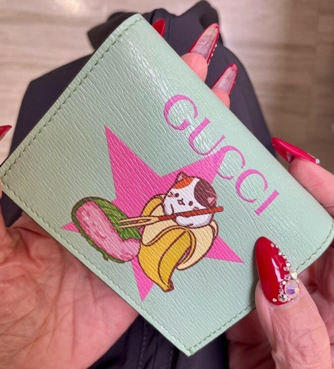  研ナオコ、小川菜摘から貰った『GUCCI』の商品を紹介「可愛くてお気に入り」  1枚目