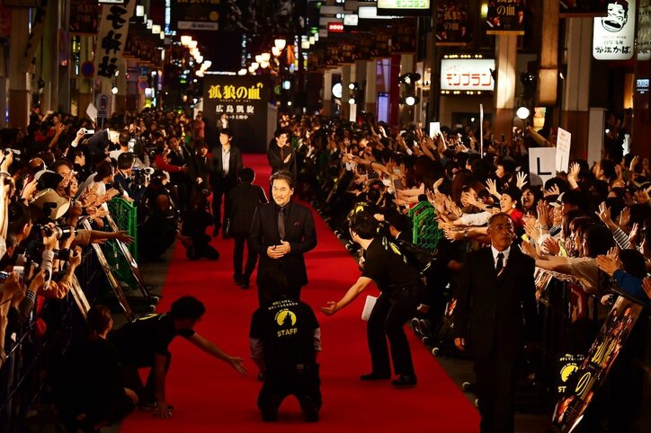 役所広司、松坂桃李らが登場！『孤狼の血』広島凱旋レッドカーペットに7000人の観客が殺到